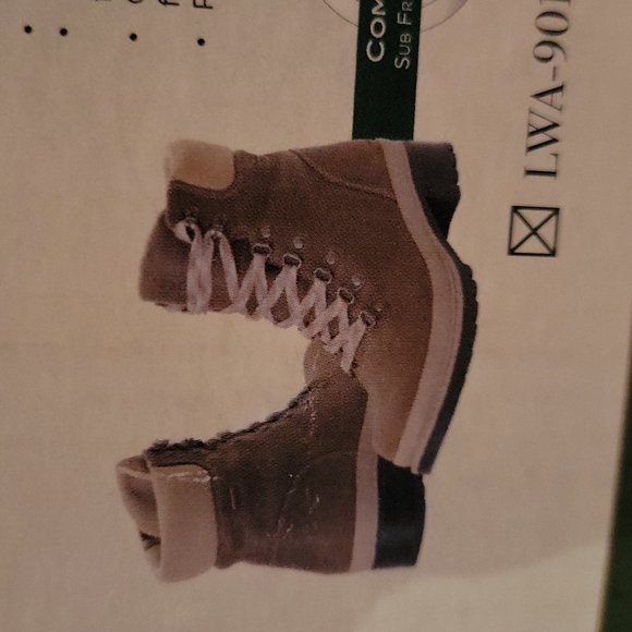 Liberty Alpine Lace Muck Boot - Picture 11 of 11